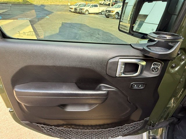 Used 2022 Jeep Gladiator Mojave AWD/4WD image 16