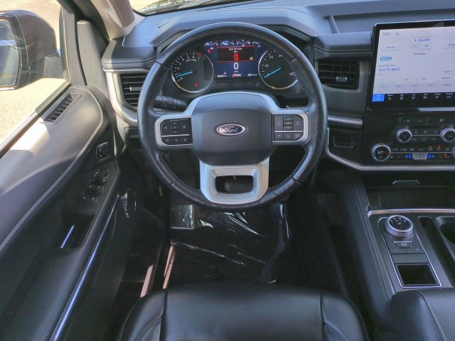 Certified 2024 Ford Expedition XLT RWD image 16