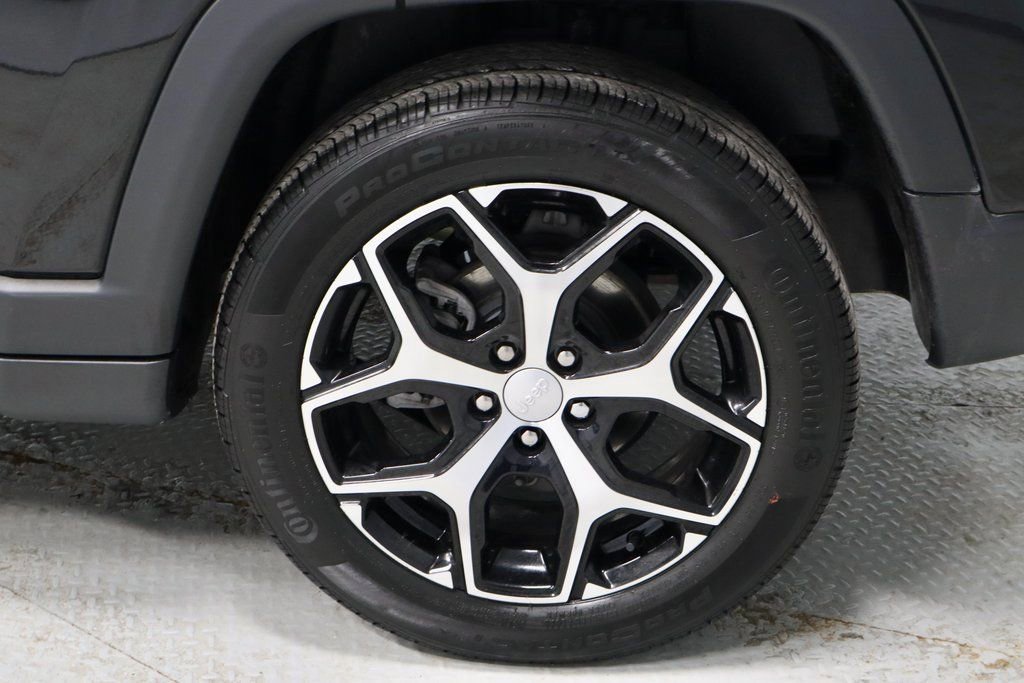 Used 2024 Jeep Compass Limited image 19