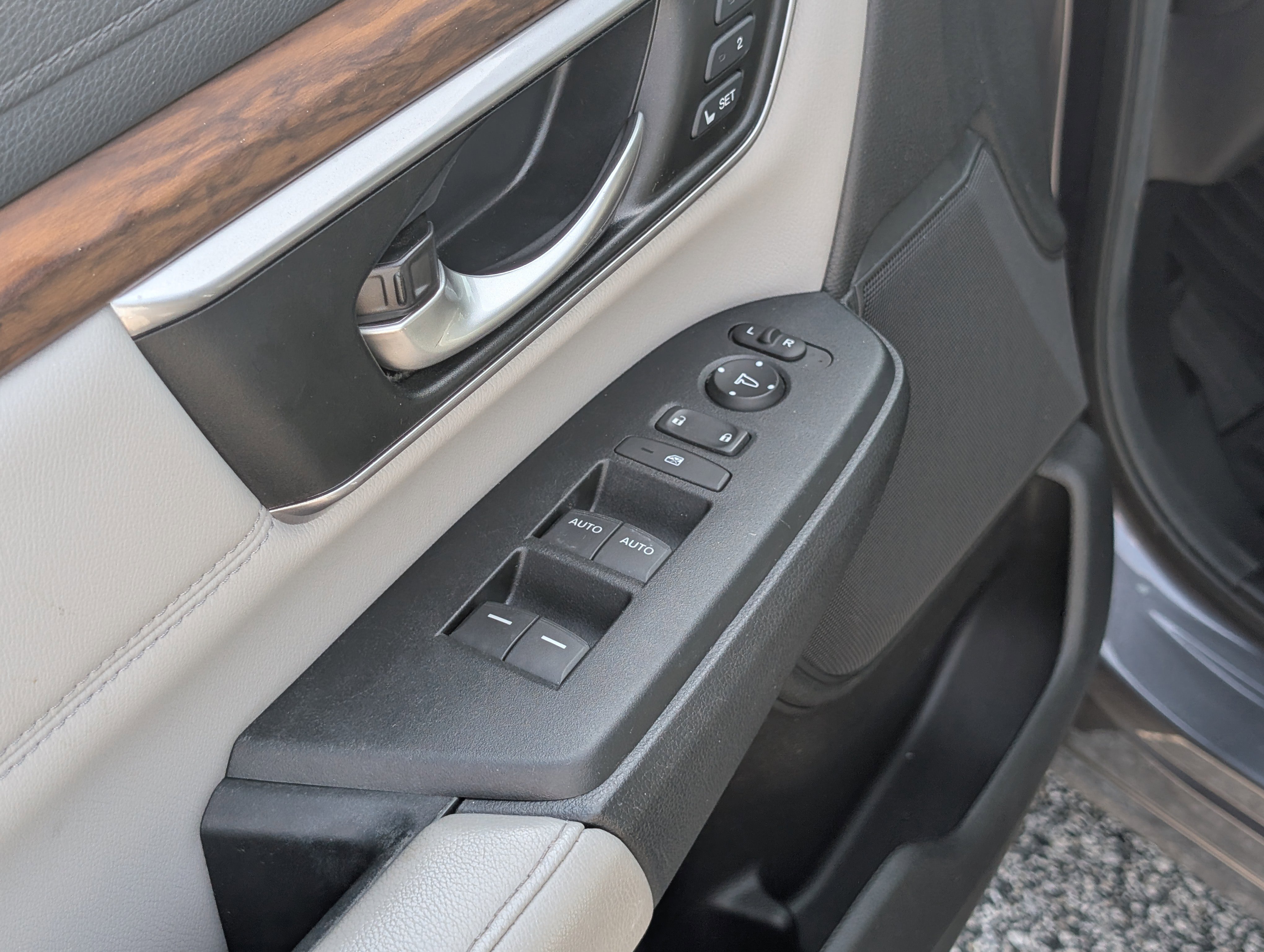 Used 2018 Honda CR-V EX-L image 22