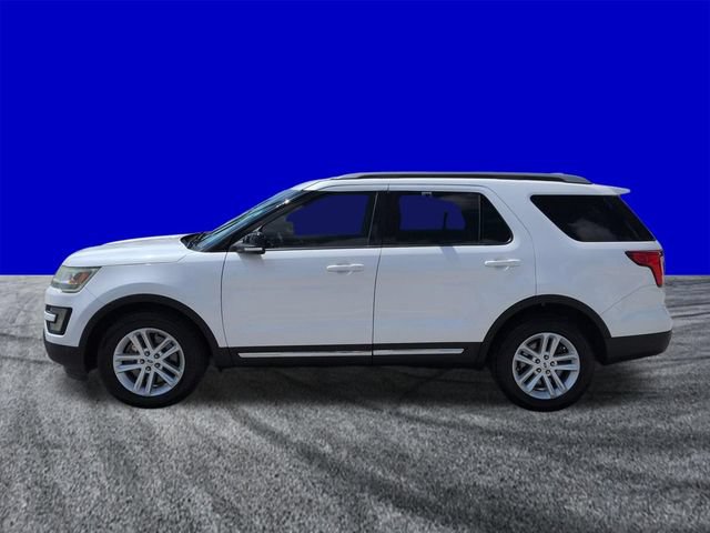 Certified 2017 Ford Explorer XLT w/ Equipment Group 202A FWD image 7