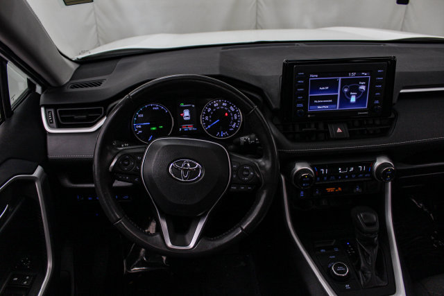 Used 2021 Toyota RAV4 XLE w/ Convenience Package AWD/4WD image 17