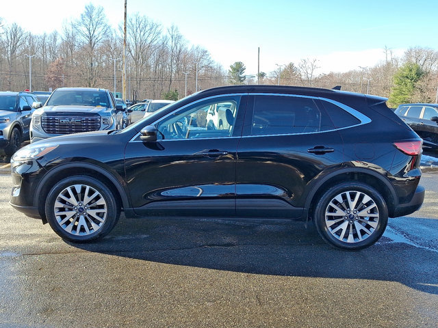 Certified 2022 Ford Escape Titanium w/ Class II Trailer Tow Package image 6