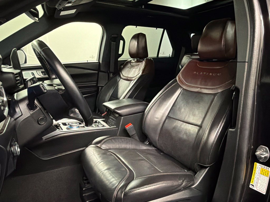 Certified 2023 Ford Explorer Platinum w/ Technology Package AWD/4WD image 28