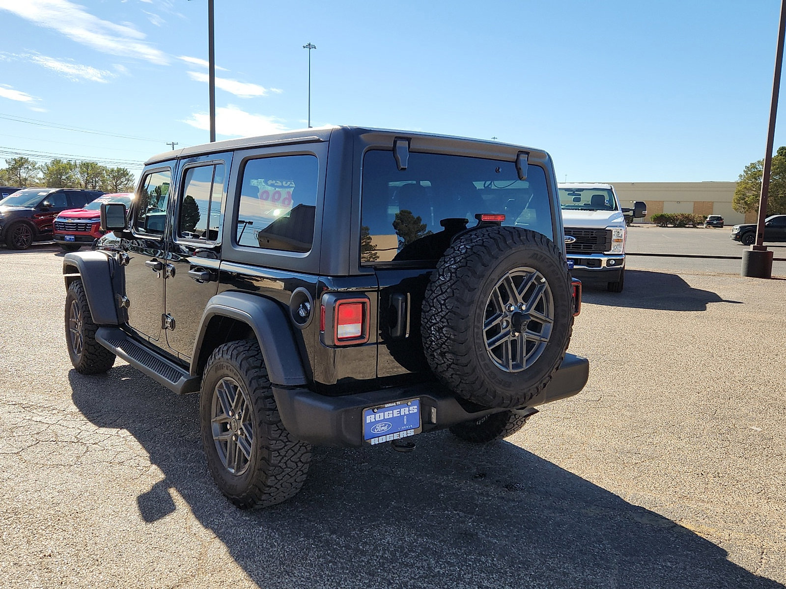 Used 2024 Jeep Wrangler Unlimited Sport image 3