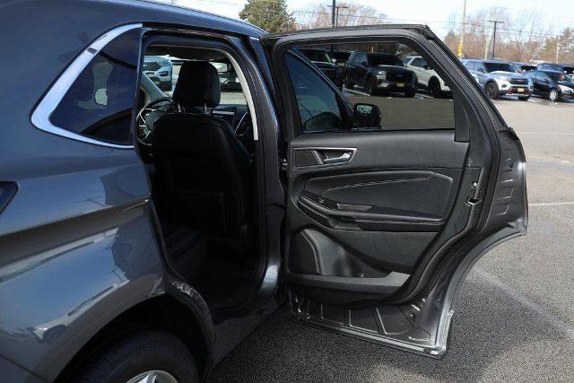Certified 2022 Ford Edge Titanium image 28