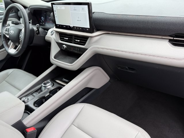 Certified 2025 Ford Explorer Active w/ Active Comfort Package AWD/4WD image 24