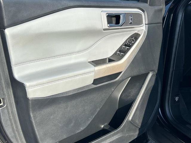 Certified 2022 Ford Explorer XLT w/ Equipment Group 202A AWD/4WD image 28