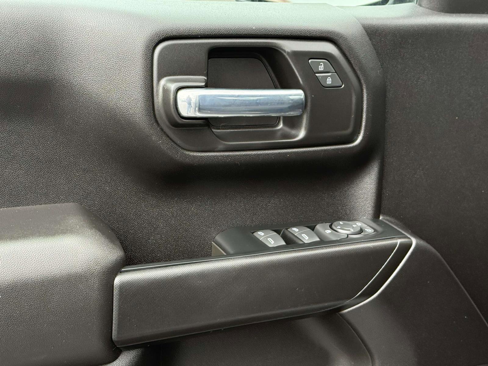 Used 2023 GMC Sierra 1500 Pro w/ Graphite Edition AWD/4WD image 16