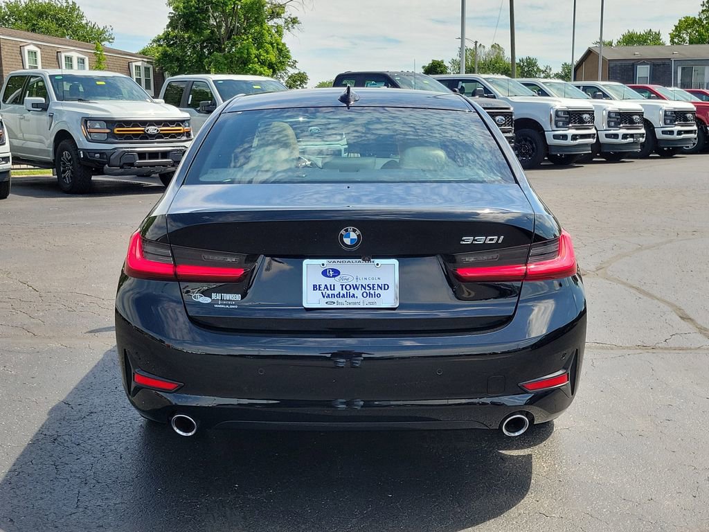 Used 2021 BMW 330i Sedan w/ Convenience Package RWD image 5
