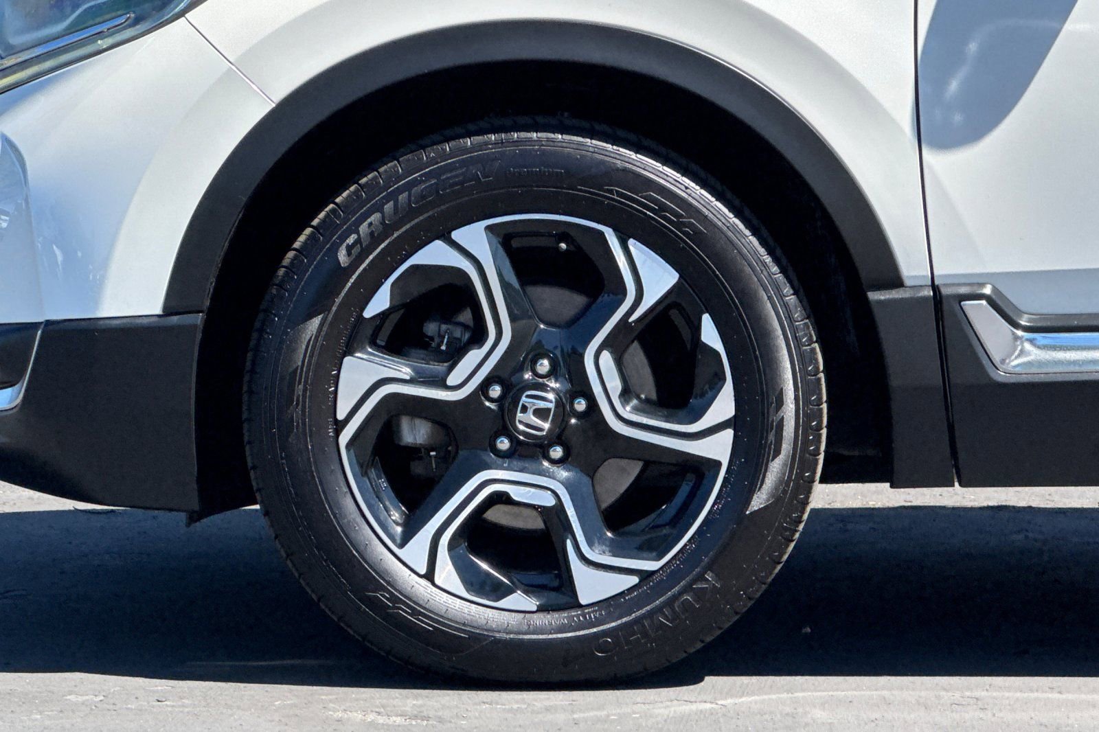 Used 2018 Honda CR-V Touring image 37