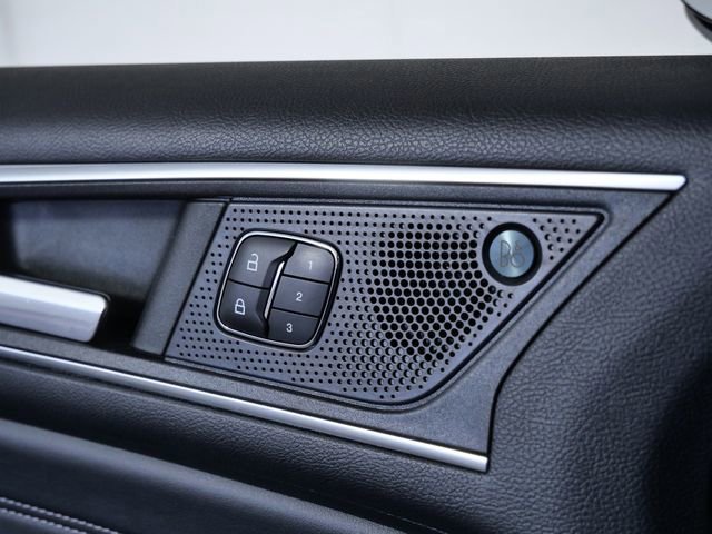 Certified 2023 Ford Edge Titanium w/ Class II Trailer Tow Package image 26