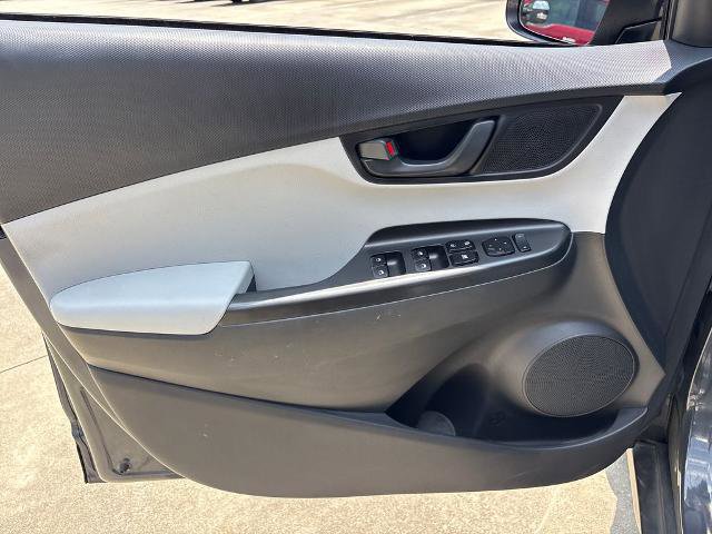 Used 2023 Hyundai Kona SE AWD/4WD image 14
