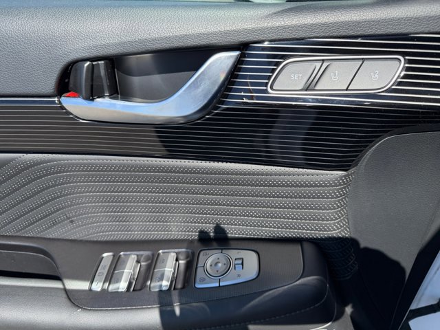 Used 2024 Hyundai Palisade Calligraphy image 14