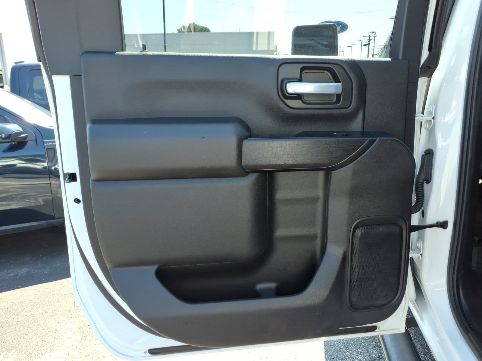 Used 2021 Chevrolet Silverado 2500 Custom w/ Custom Convenience Package AWD/4WD image 11