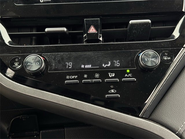 Used 2024 Toyota Camry SE image 18