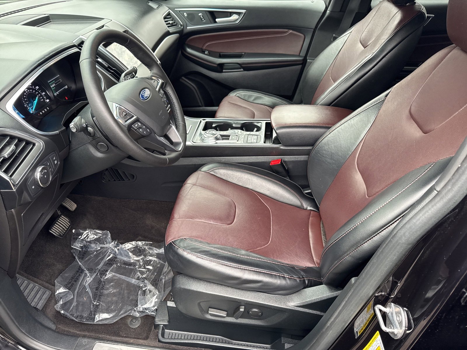 Certified 2020 Ford Edge Titanium w/ Equipment Group 301A image 8