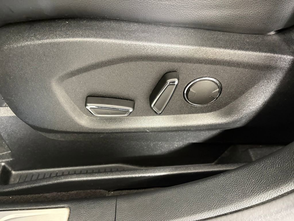 Certified 2019 Ford Edge Titanium image 15