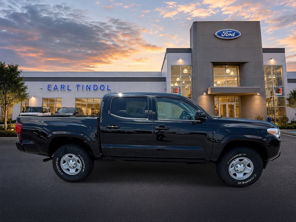 Used 2022 Toyota Tacoma SR AWD/4WD image 9