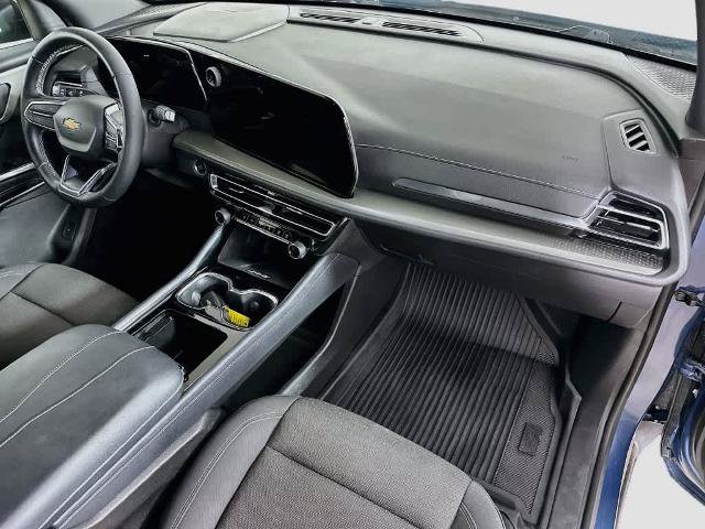 Used 2024 Chevrolet Traverse LT w/ LPO, Floor Liner Package FWD image 32