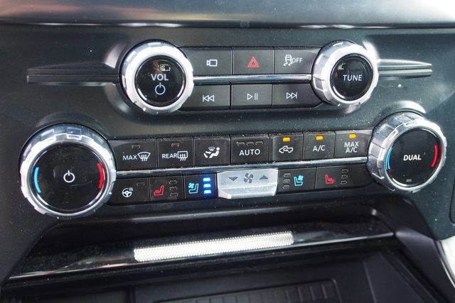 Certified 2025 Ford F150 Lariat w/ Equipment Group 502A High image 25