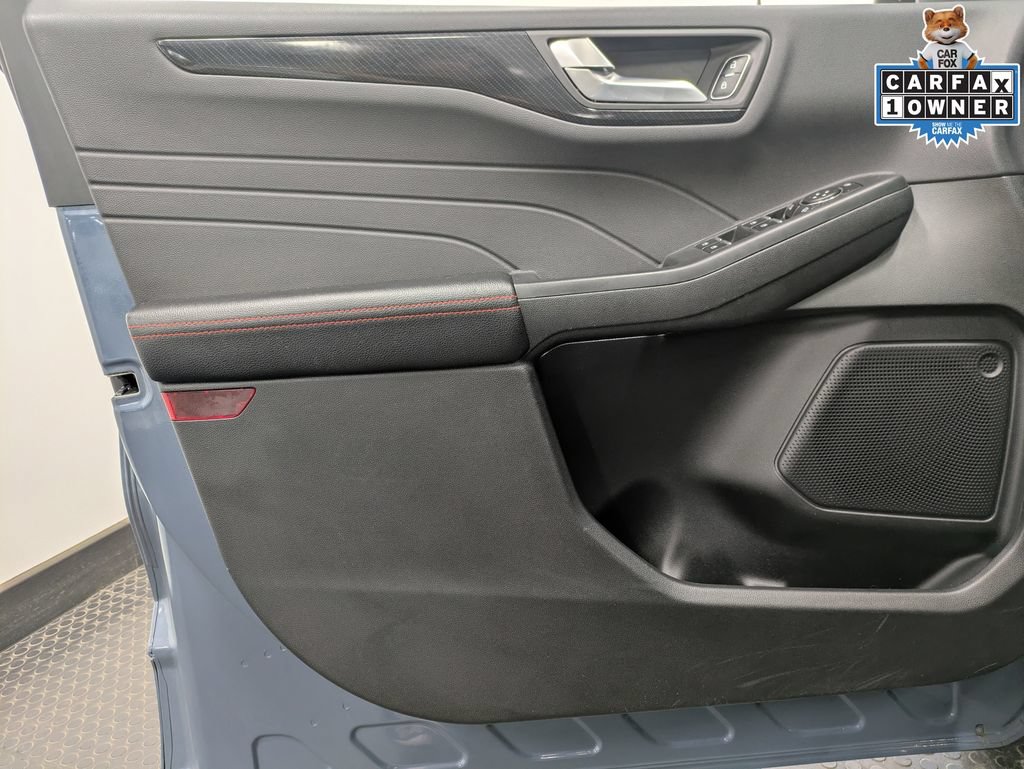 Certified 2023 Ford Escape ST-Line w/ Tech Pack #1 AWD/4WD image 9