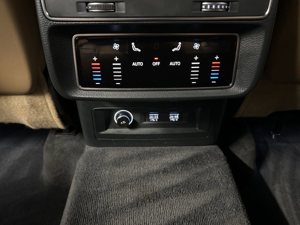 Used 2020 Audi Q7 3.0T Prestige image 35