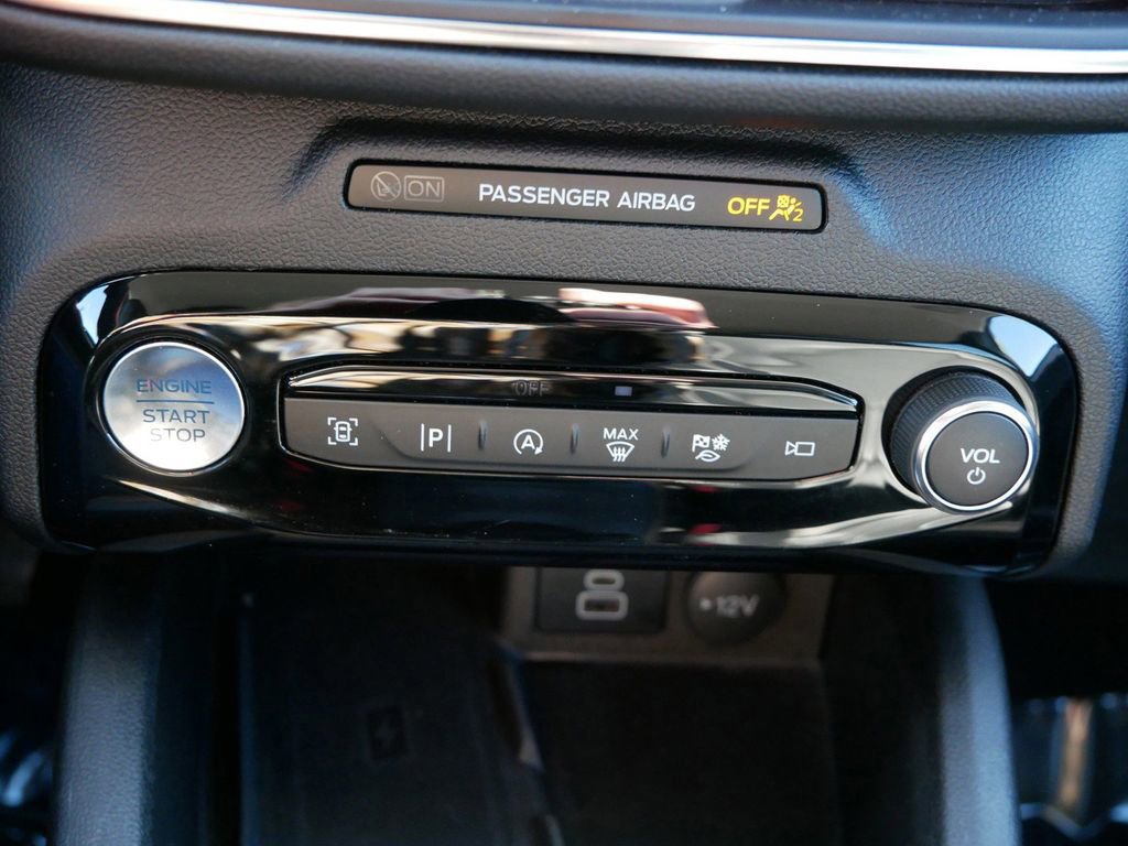 Certified 2024 Ford Escape Platinum image 25