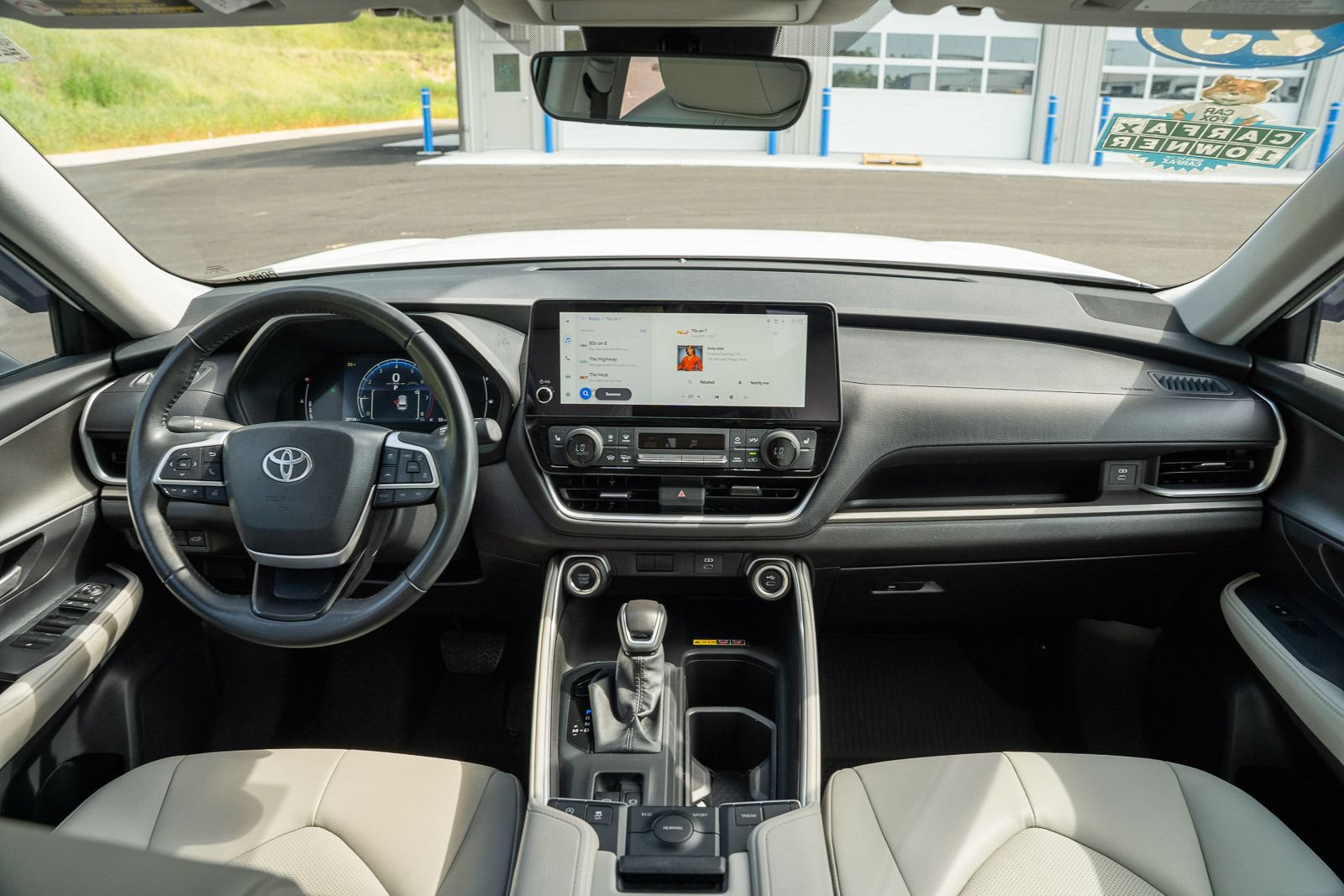 Used 2025 Toyota Grand Highlander FWD image 27