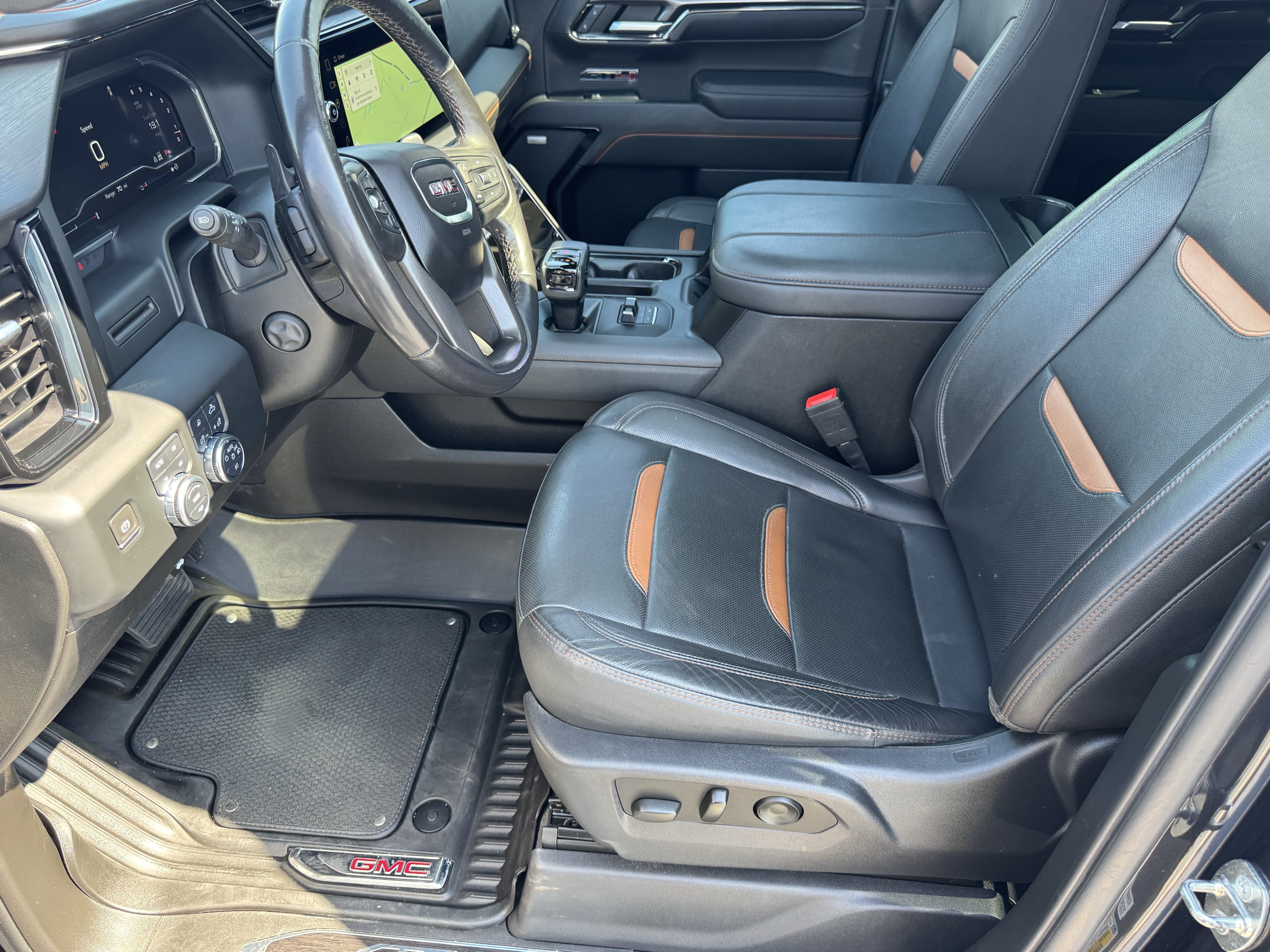 Used 2023 GMC Sierra 1500 AT4 w/ AT4 Premium Package AWD/4WD image 9