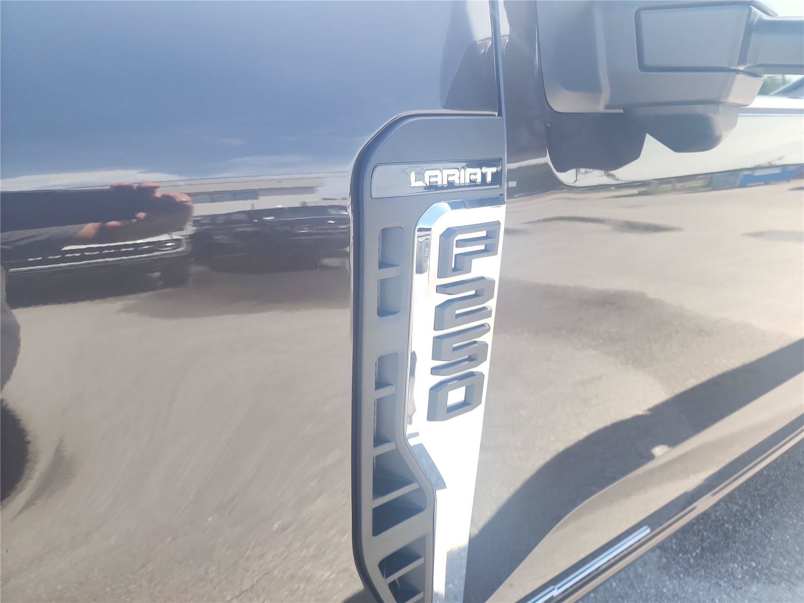 Certified 2025 Ford F250 Lariat w/ Lariat Ultimate Package AWD/4WD image 11