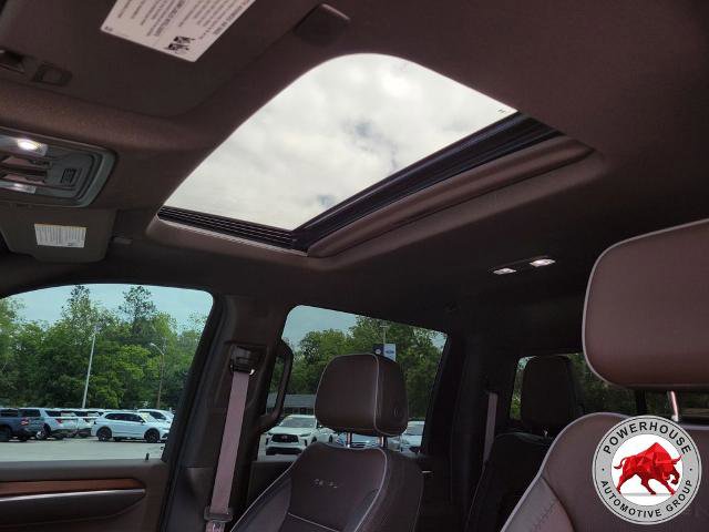 Used 2025 GMC Sierra 2500 Denali w/ Denali Reserve Package AWD/4WD image 24