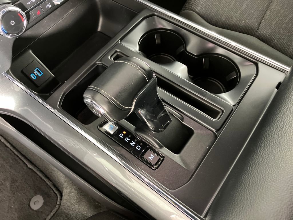 Certified 2022 Ford F150 XLT w/ Equipment Group 302A High image 32