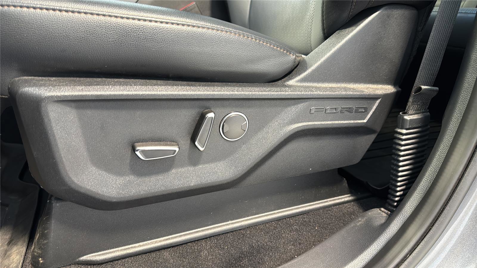 Certified 2024 Ford F150 Lightning Lariat AWD/4WD image 24