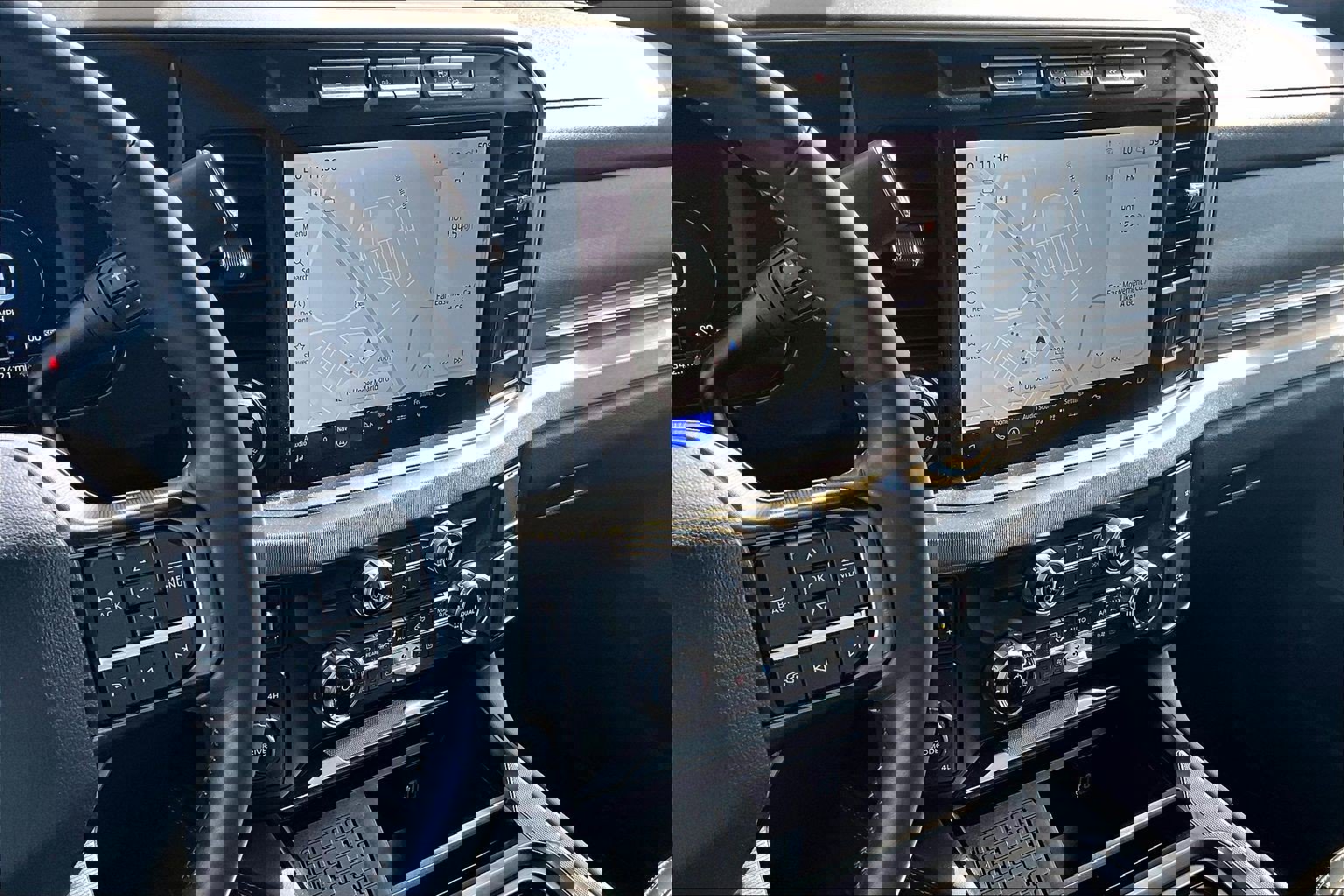 Certified 2023 Ford F250 Platinum w/ FX4 Off-Road Package image 6