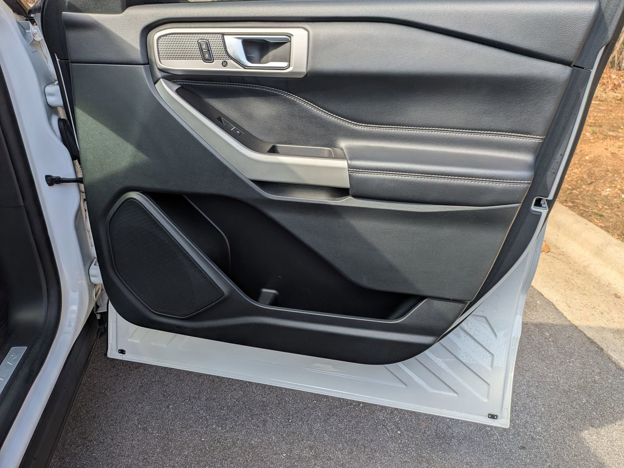 Certified 2022 Ford Explorer Limited w/ Equipment Group 301A image 39