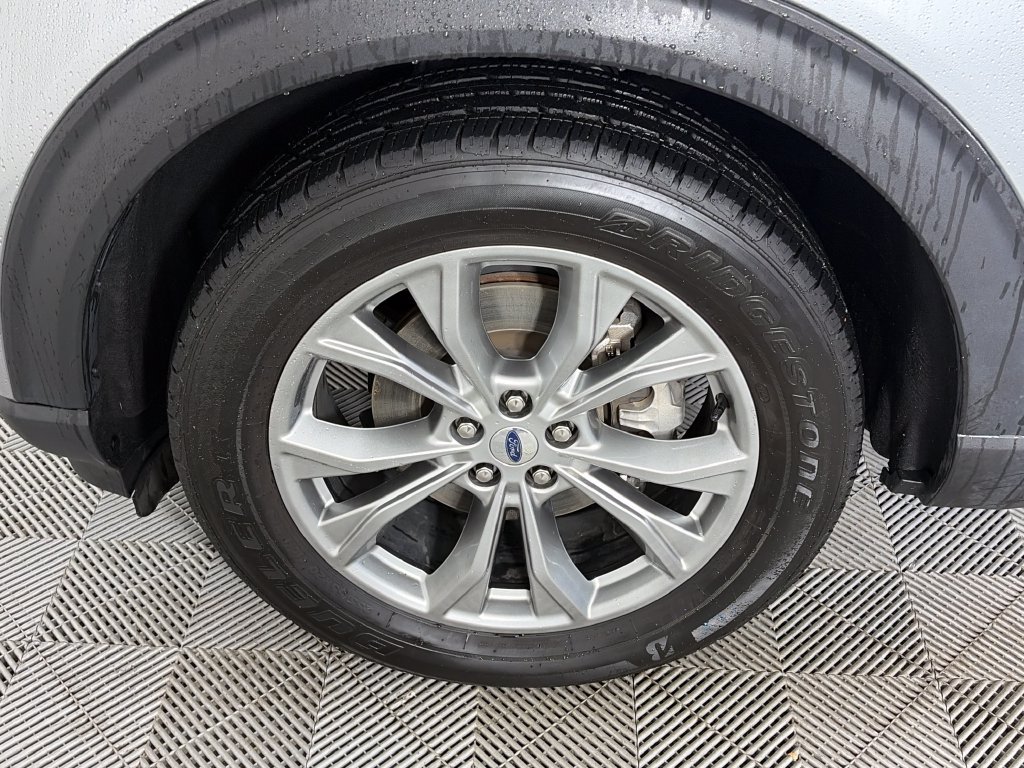 Certified 2023 Ford Explorer Limited w/ Limited Technology Package AWD/4WD image 8