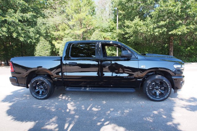 Used 2026 RAM 1500 Express AWD/4WD image 9