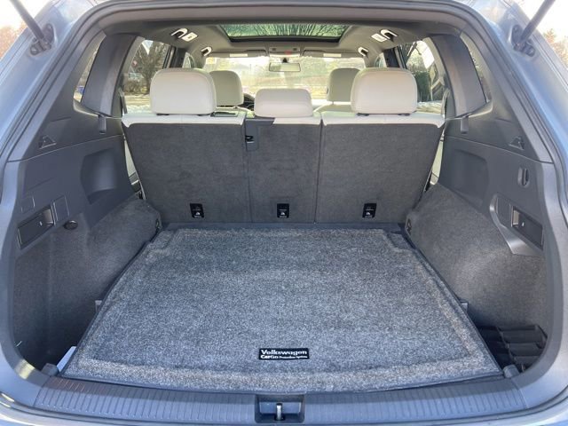 Used 2020 Volkswagen Tiguan SE R-Line image 29