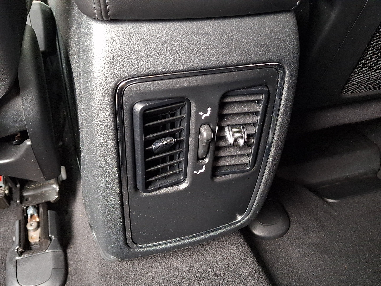 Used 2019 Dodge Durango SXT AWD/4WD image 12