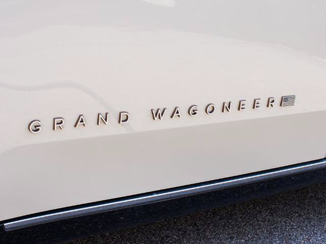Used 2022 Jeep Grand Wagoneer Series III w/ Rear Seat Video Group 1 AWD/4WD image 10