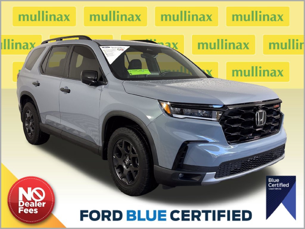 Used 2025 Honda Pilot TrailSport