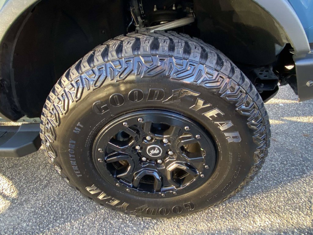 Certified 2022 Ford Bronco Wildtrak AWD/4WD image 3