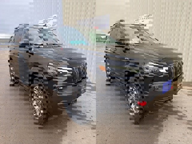 Used 2022 Jeep Cherokee Trailhawk w/ Sun, Sound & Nav Group image 6