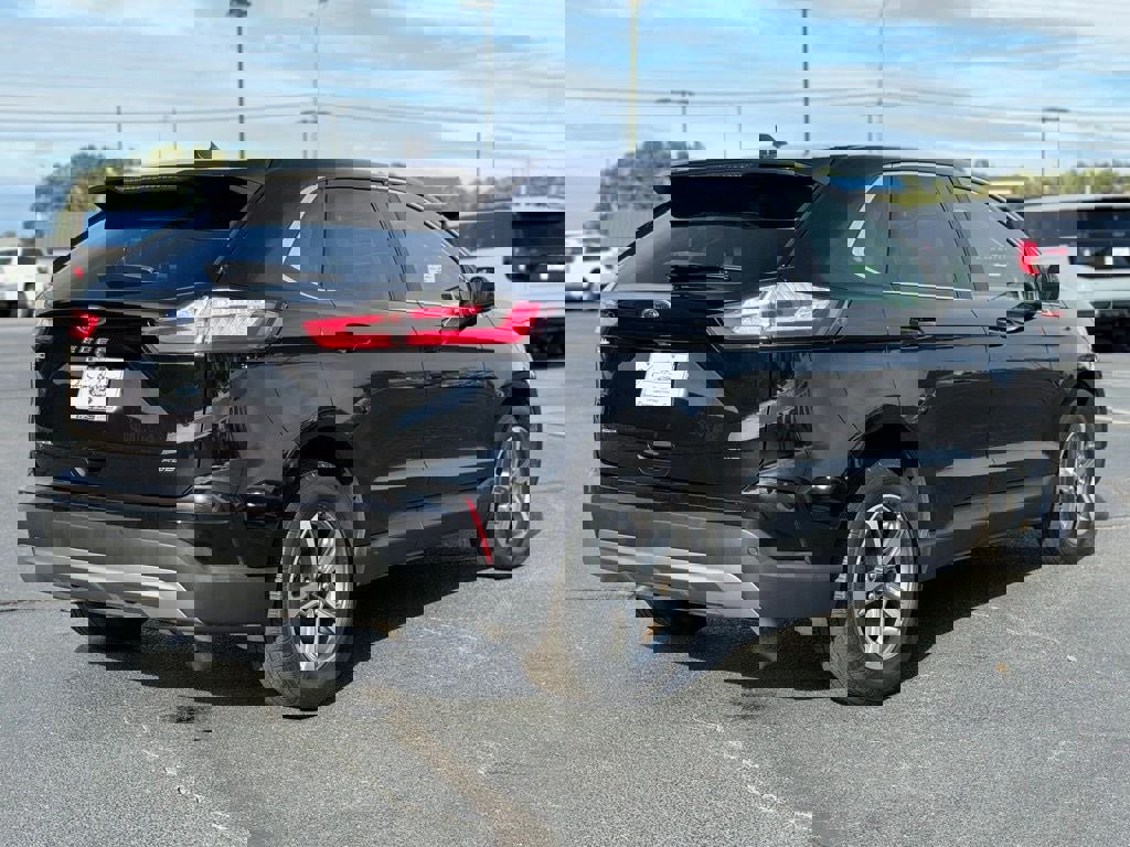 Certified 2024 Ford Edge SEL w/ Convenience Package image 5