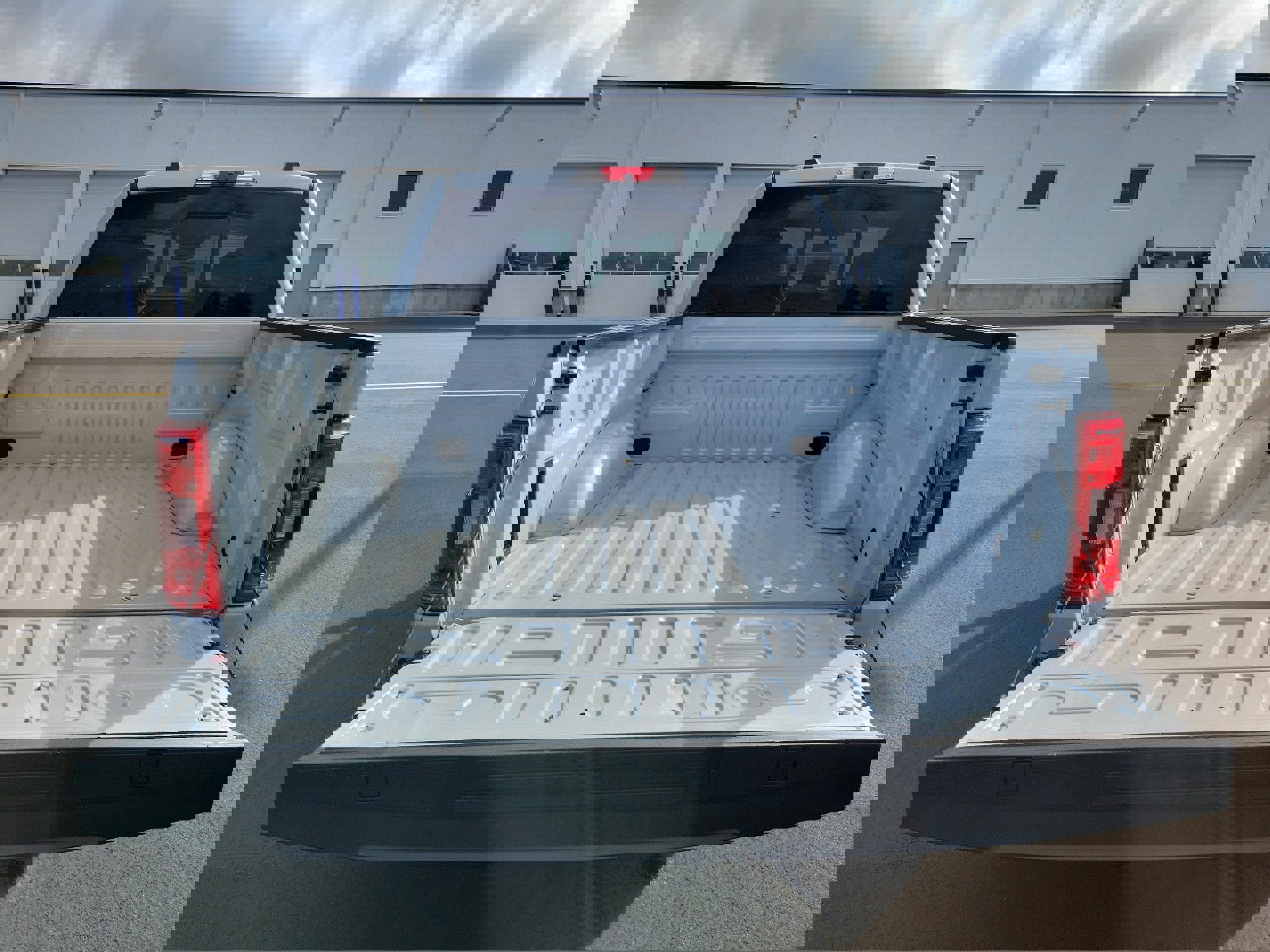 Certified 2022 Ford F150 XLT w/ Equipment Group 302A High image 10