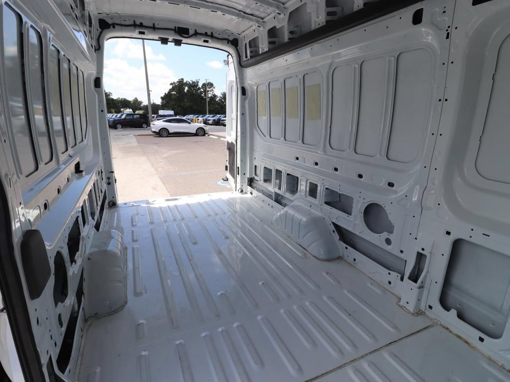 Certified 2025 Ford Transit 250 148 High Roof Extended RWD image 14