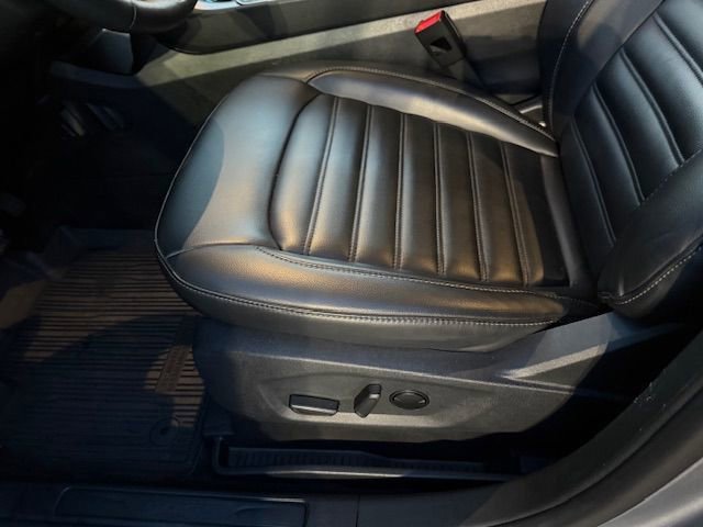 Certified 2024 Ford Edge SEL image 4