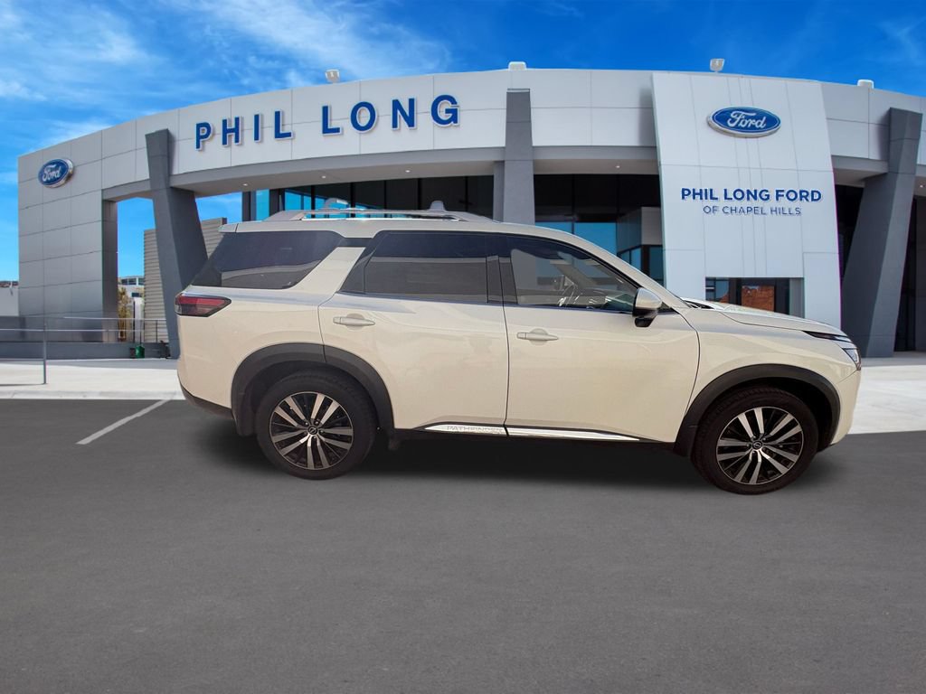 Used 2023 Nissan Pathfinder Platinum AWD/4WD image 8