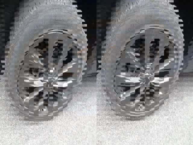 Used 2023 Kia Sorento X-Line EX image 13